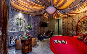 Jacayl Hotel
